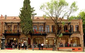 Hotel Pirosmani
